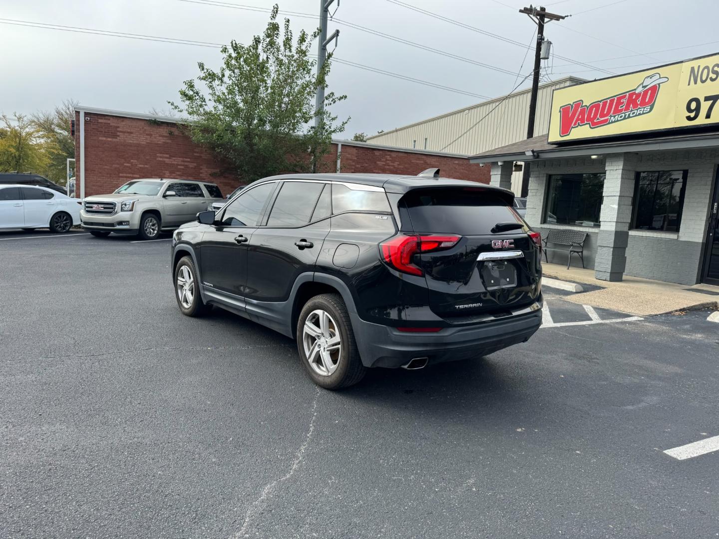 2018 GMC Terrain (3GKALMEX3JL) , located at 945 E. Jefferson Blvd, Dallas, TX, 75203, (214) 943-7777, 32.752514, -96.811630 - Photo#2